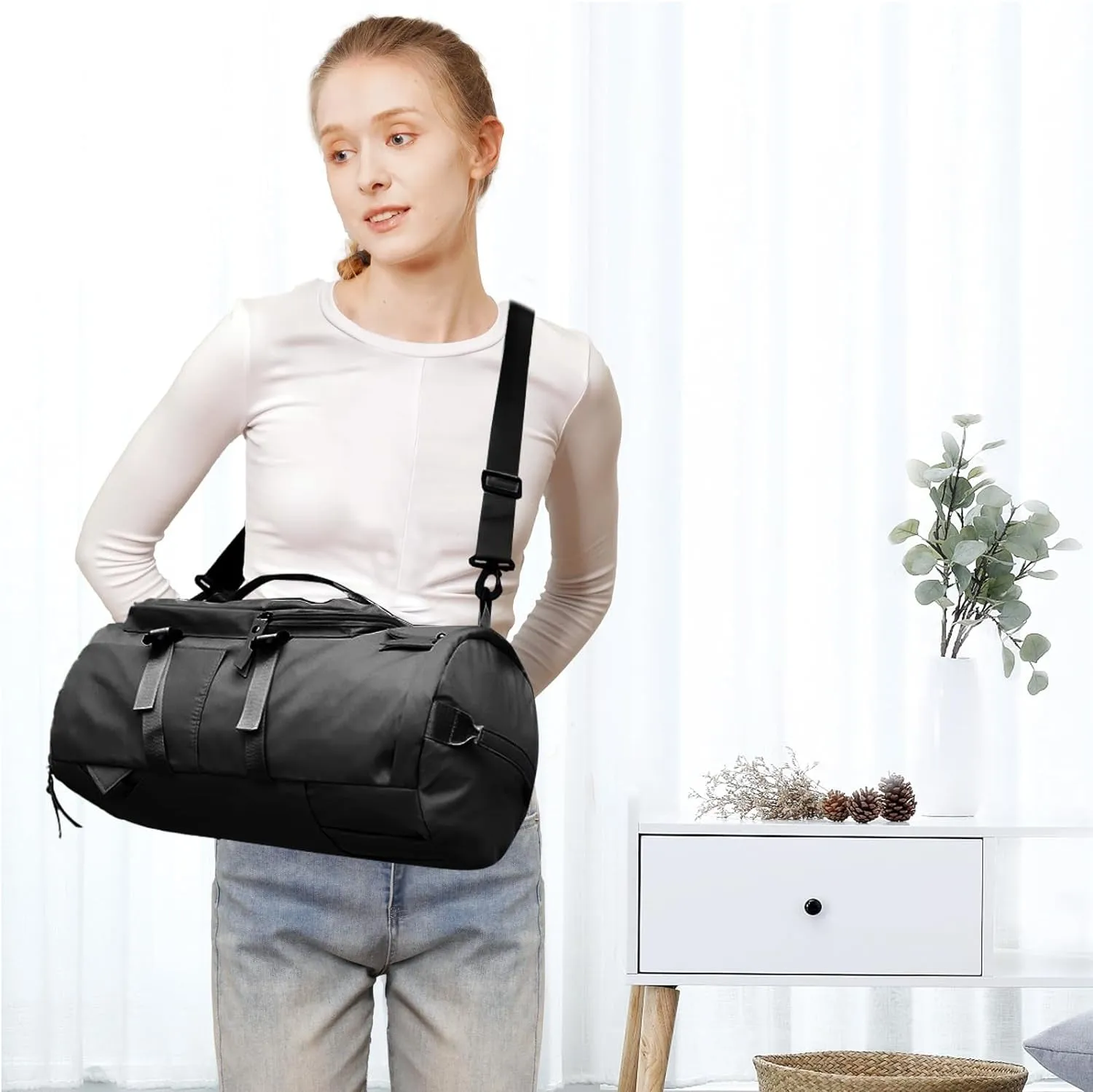 (42x31cm) Travel Backpack Sports Bag with Shoe / Wet Compartment - Black