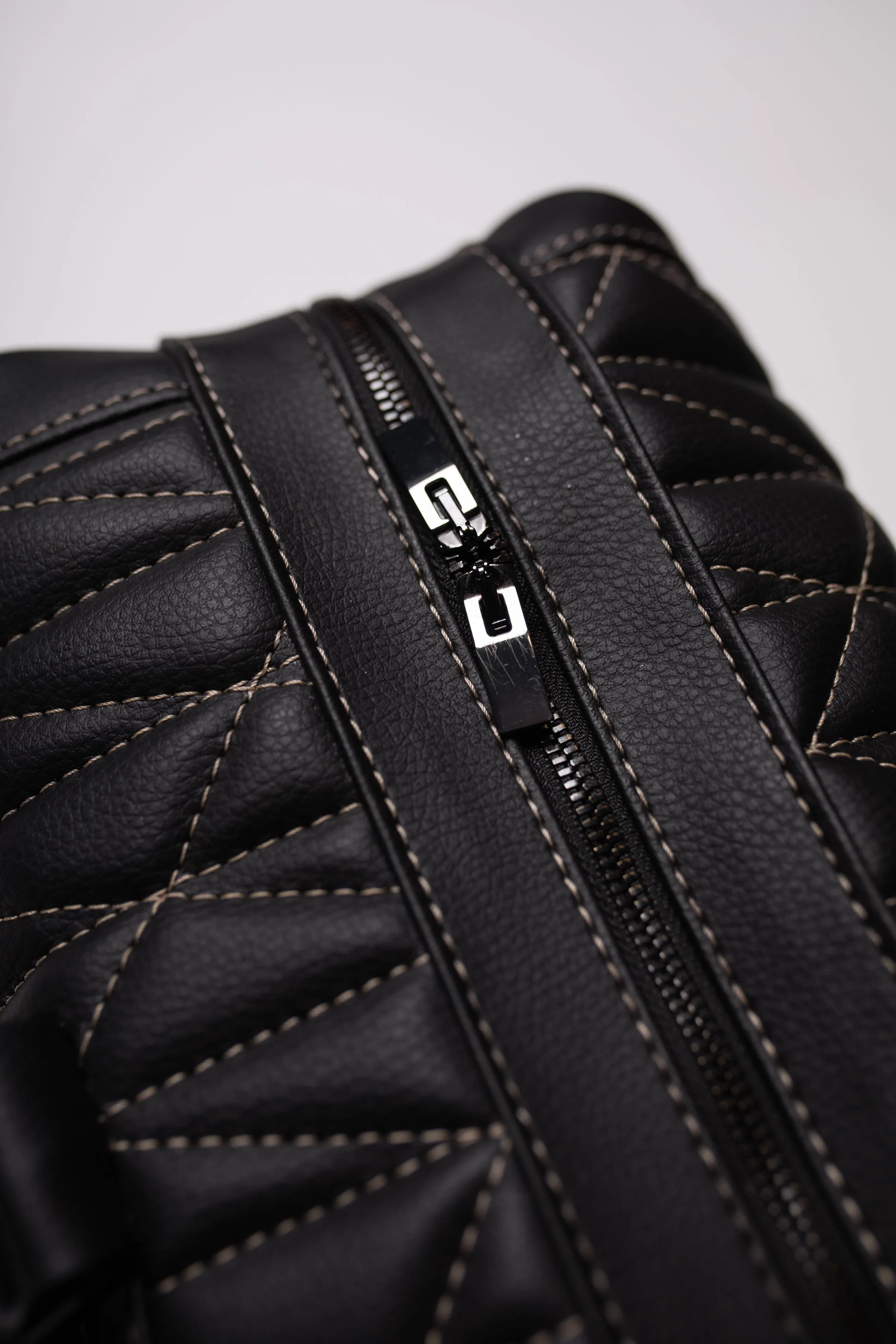 Custom Handmade Artificial Leather Bag Stylish Durable for Sport, Travel, Cars
