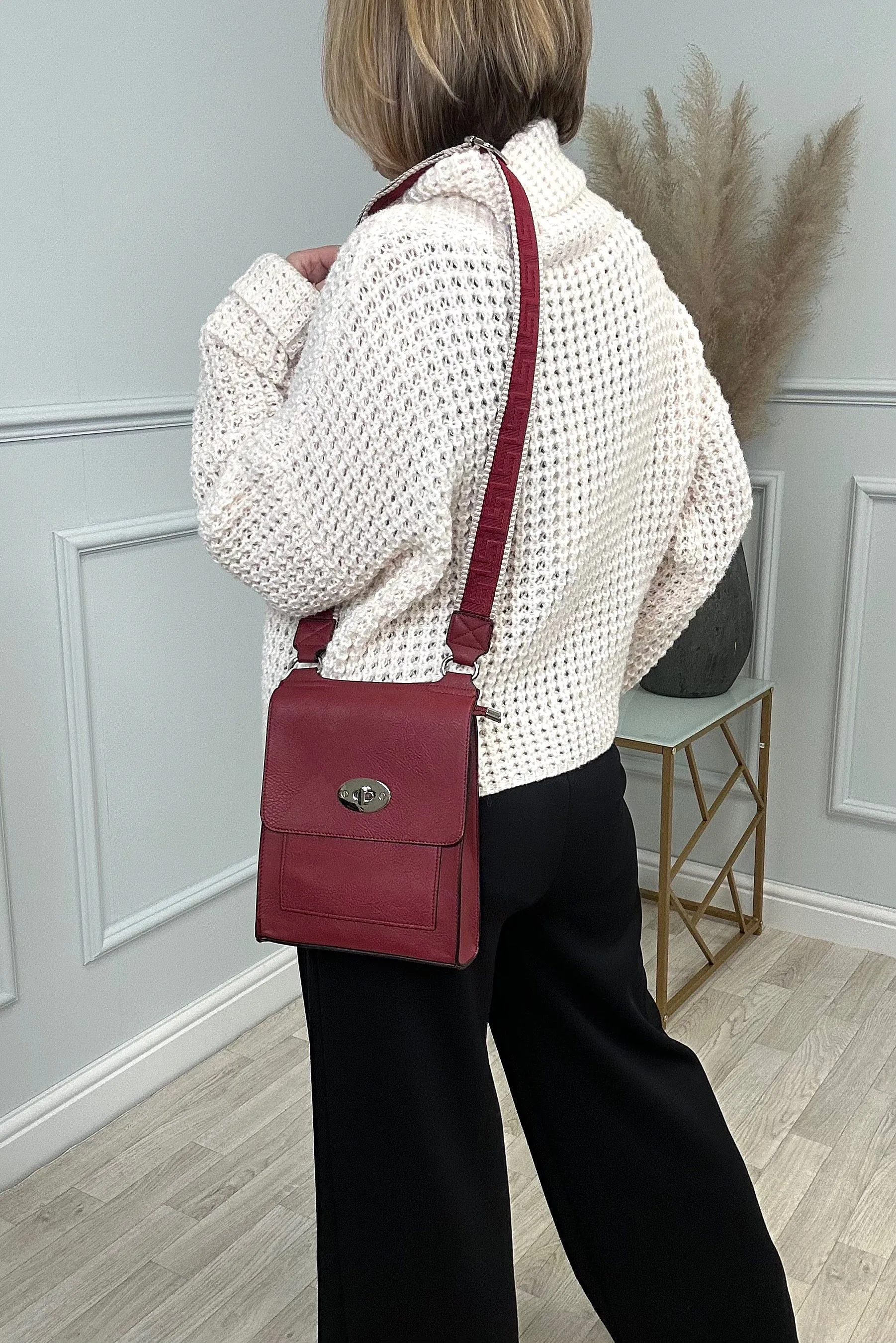 Small Lilly Messenger Crossbody Bag  Wine