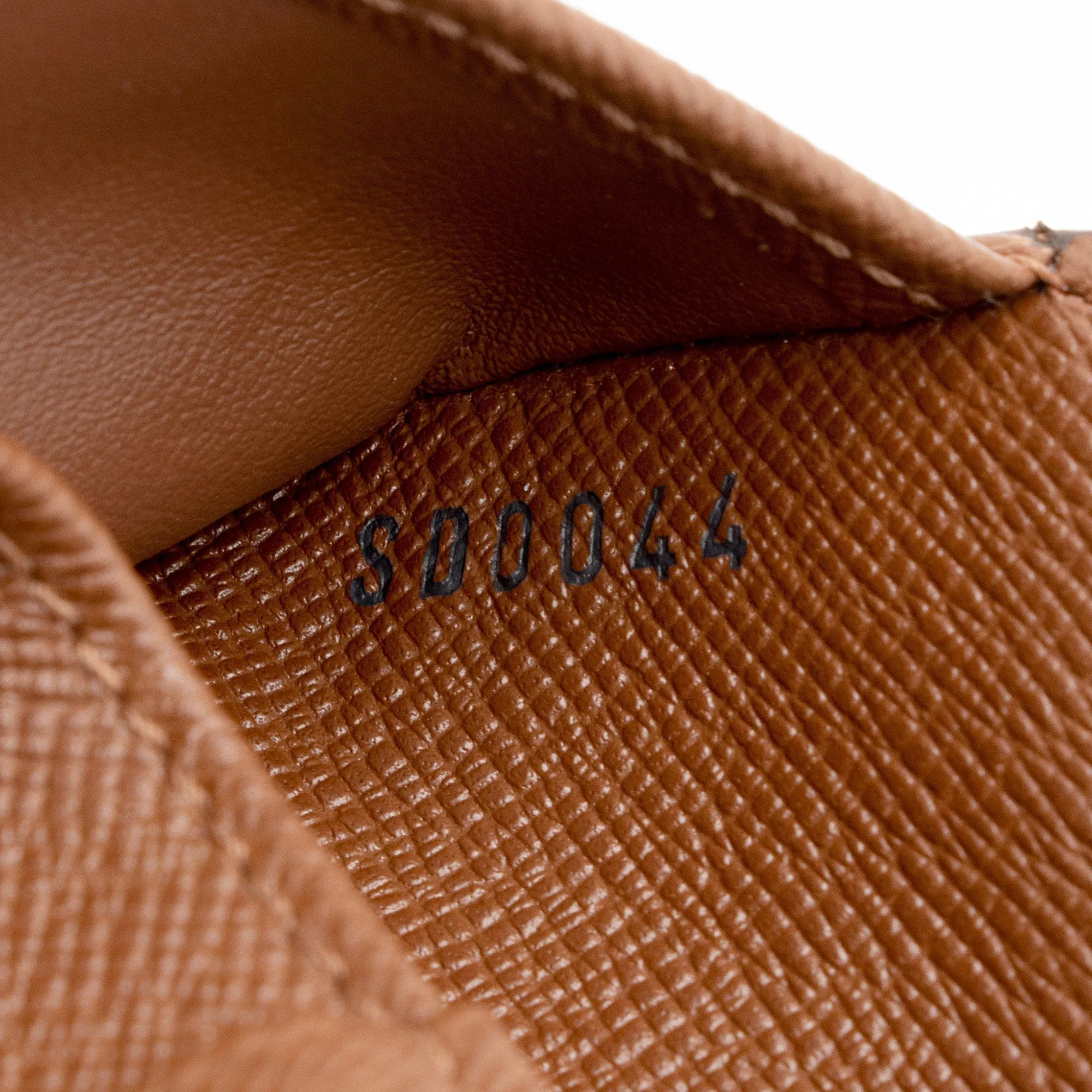 Trendy Inspired Louis Vuitton Monogram Canvas Zipped Compact Wallet (shf-zlqi9r)